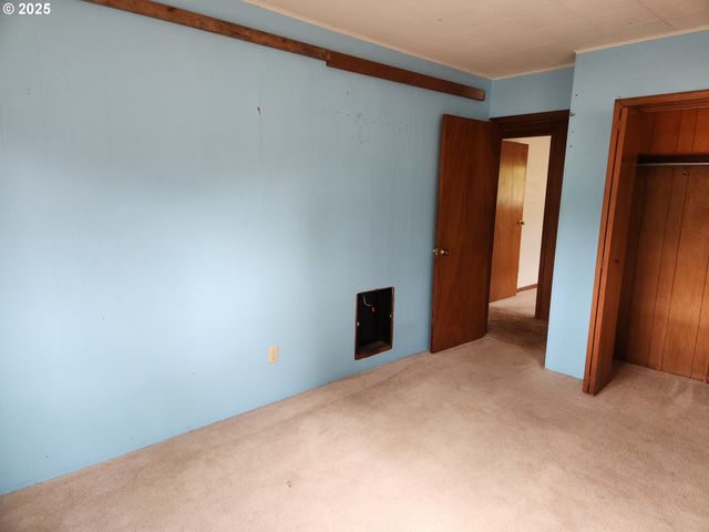 81029 LOST CREEK Rd, Dexter, OR 97431