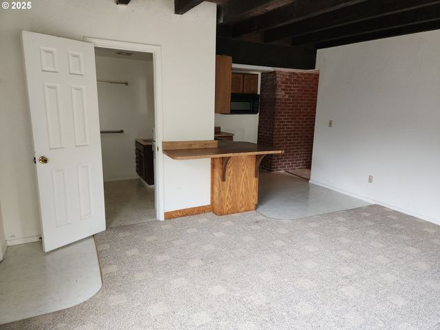 81029 LOST CREEK Rd, Dexter, OR 97431