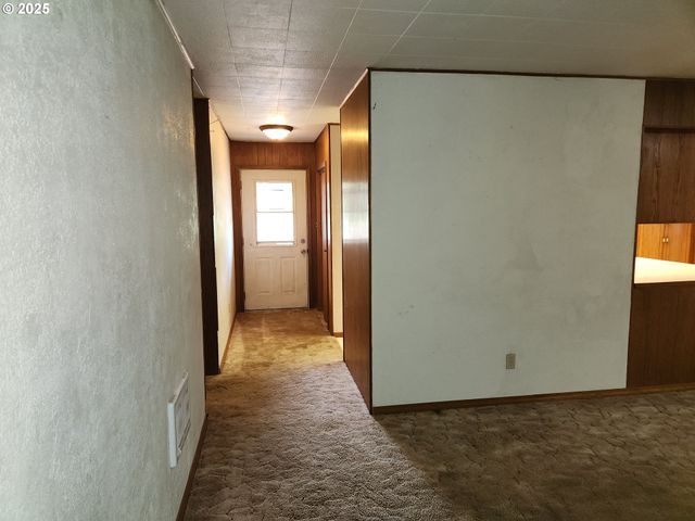 81029 LOST CREEK Rd, Dexter, OR 97431