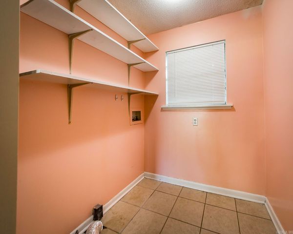 59 Wesley Dr, Sherwood, AR 72120