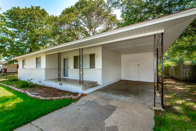 59 Wesley Dr, Sherwood, AR 72120