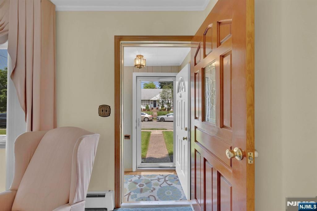 13 Wonham Street, Clifton, NJ 07013