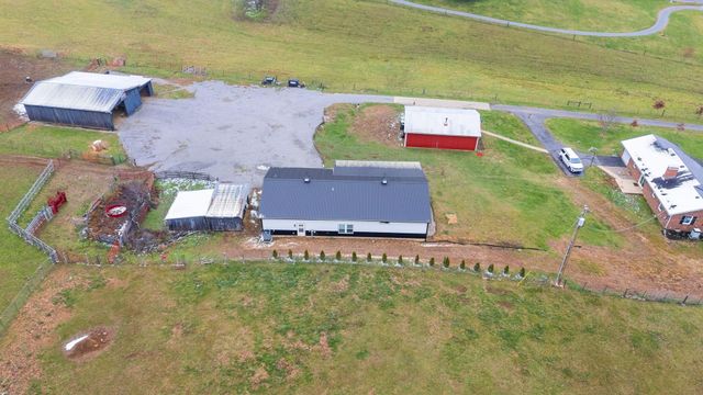 733 Richmond Rd Loop 1, Lancaster, KY 40444