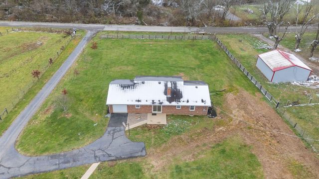 733 Richmond Rd Loop 1, Lancaster, KY 40444