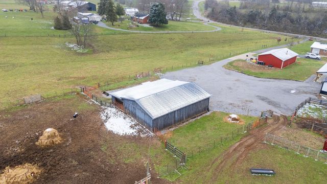 733 Richmond Rd Loop 1, Lancaster, KY 40444