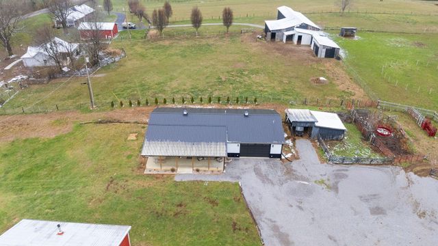 733 Richmond Rd Loop 1, Lancaster, KY 40444