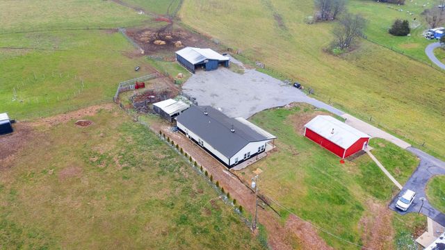 733 Richmond Rd Loop 1, Lancaster, KY 40444