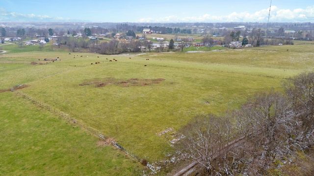 733 Richmond Rd Loop 1, Lancaster, KY 40444