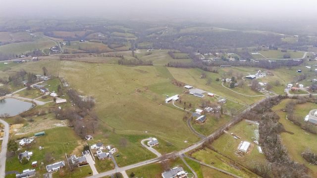 733 Richmond Rd Loop 1, Lancaster, KY 40444