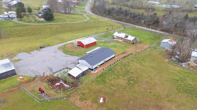 733 Richmond Rd Loop 1, Lancaster, KY 40444