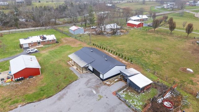 733 Richmond Rd Loop 1, Lancaster, KY 40444