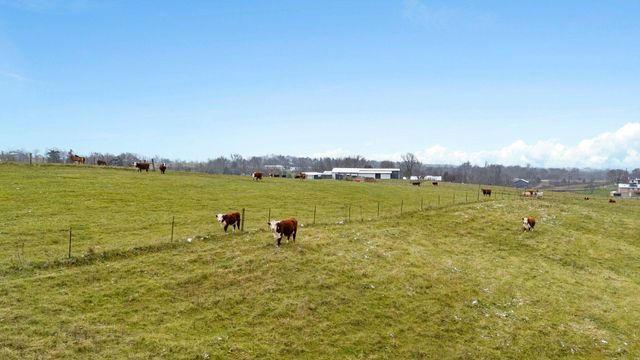 733 Richmond Rd Loop 1, Lancaster, KY 40444