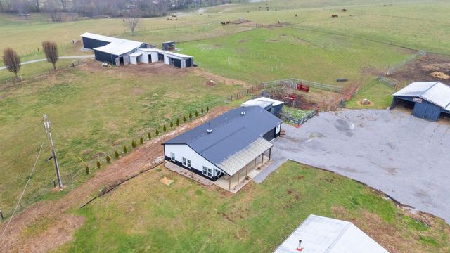 733 Richmond Rd Loop 1, Lancaster, KY 40444