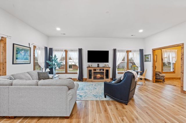 733 Richmond Rd Loop 1, Lancaster, KY 40444