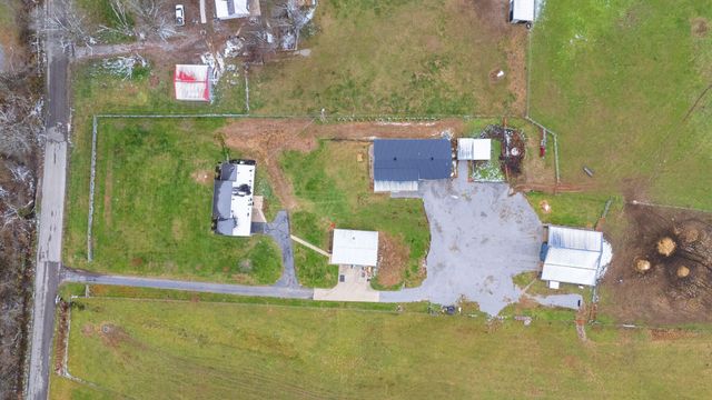 733 Richmond Rd Loop 1, Lancaster, KY 40444