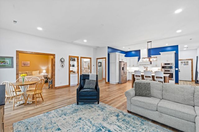 733 Richmond Rd Loop 1, Lancaster, KY 40444