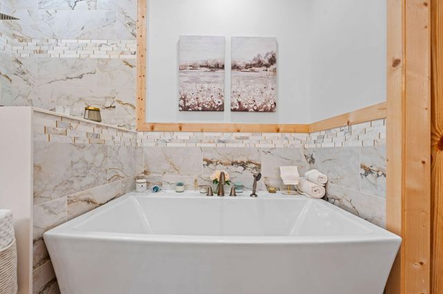 733 Richmond Rd Loop 1, Lancaster, KY 40444