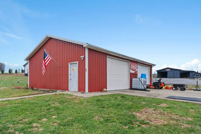 733 Richmond Rd Loop 1, Lancaster, KY 40444