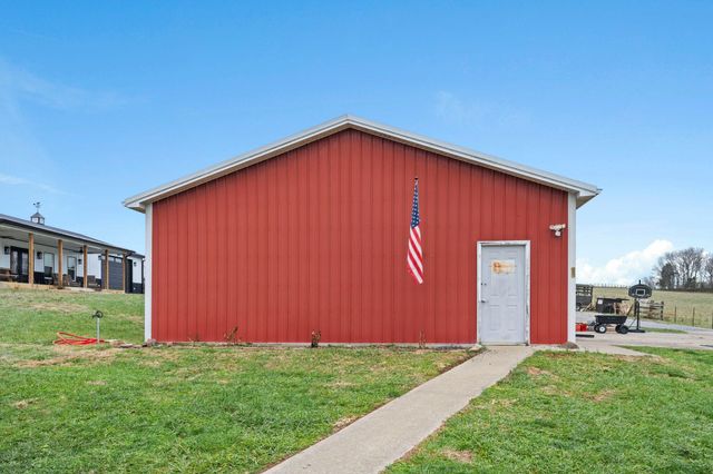 733 Richmond Rd Loop 1, Lancaster, KY 40444