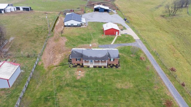 733 Richmond Rd Loop 1, Lancaster, KY 40444