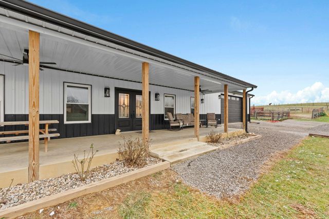 733 Richmond Rd Loop 1, Lancaster, KY 40444