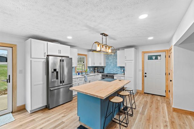 733 Richmond Rd Loop 1, Lancaster, KY 40444