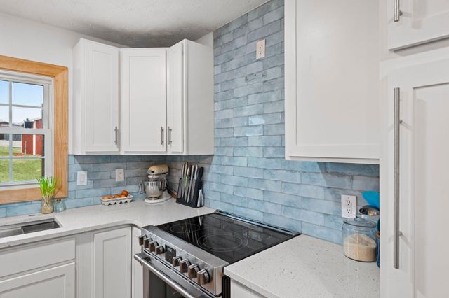 733 Richmond Rd Loop 1, Lancaster, KY 40444