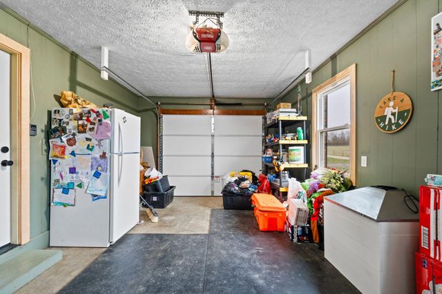 733 Richmond Rd Loop 1, Lancaster, KY 40444