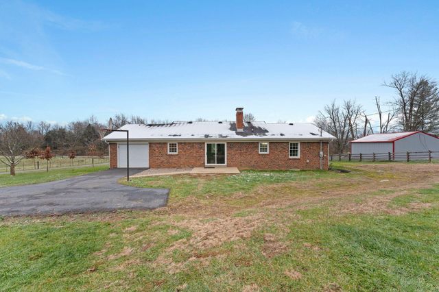 733 Richmond Rd Loop 1, Lancaster, KY 40444