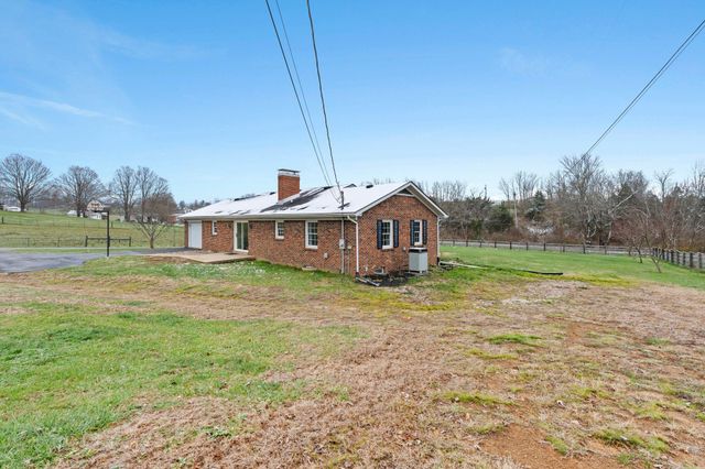 733 Richmond Rd Loop 1, Lancaster, KY 40444