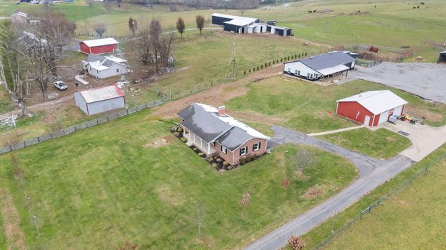 733 Richmond Rd Loop 1, Lancaster, KY 40444