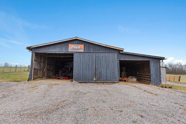 733 Richmond Rd Loop 1, Lancaster, KY 40444