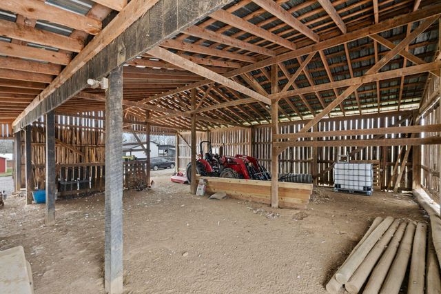 733 Richmond Rd Loop 1, Lancaster, KY 40444