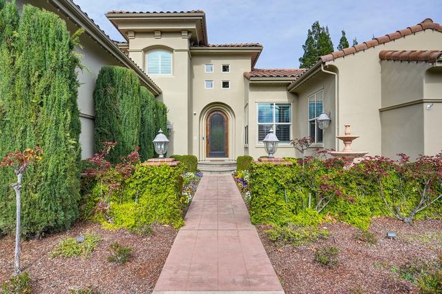 5876 Granite Hills Dr, Granite Bay, CA 95746