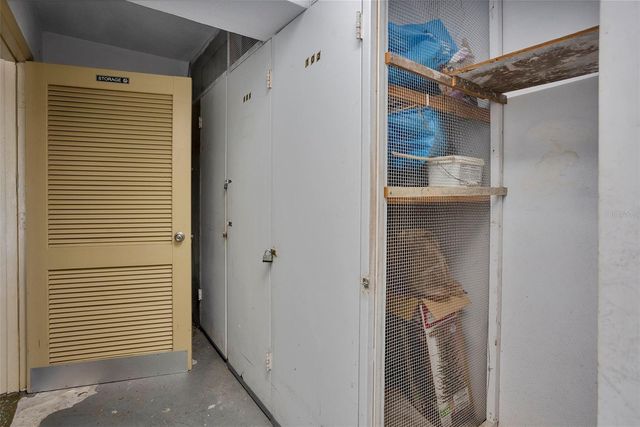 1051 79TH AVENUE N 103, St Petersburg, FL 33702