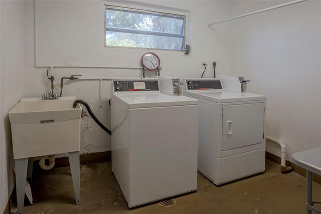 1051 79TH AVENUE N 103, St Petersburg, FL 33702