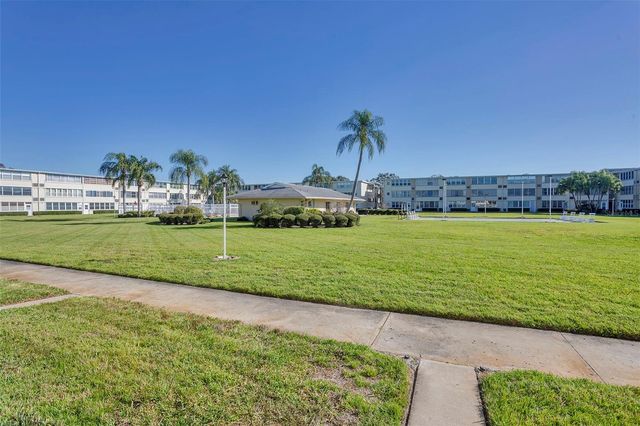 1051 79TH AVENUE N 103, St Petersburg, FL 33702
