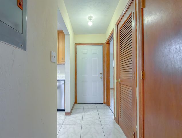 1104 Greentree Ct Apt L, Tallahassee, FL 32304