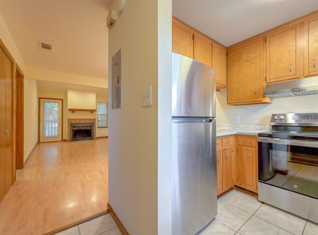 1104 Greentree Ct Apt L, Tallahassee, FL 32304