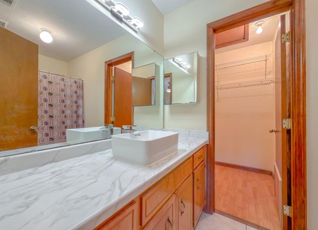 1104 Greentree Ct Apt L, Tallahassee, FL 32304