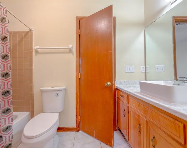 1104 Greentree Ct Apt L, Tallahassee, FL 32304