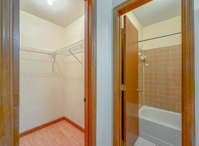 1104 Greentree Ct Apt L, Tallahassee, FL 32304