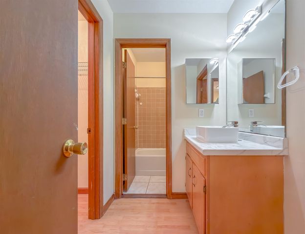 1104 Greentree Ct Apt L, Tallahassee, FL 32304