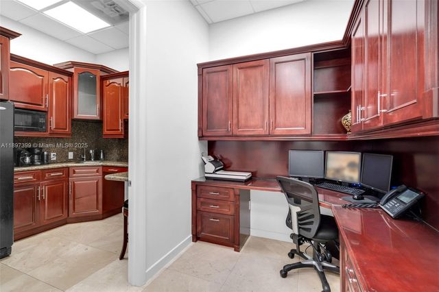 2020 Ponce De Leon Blvd 1007, Coral Gables, FL 33134