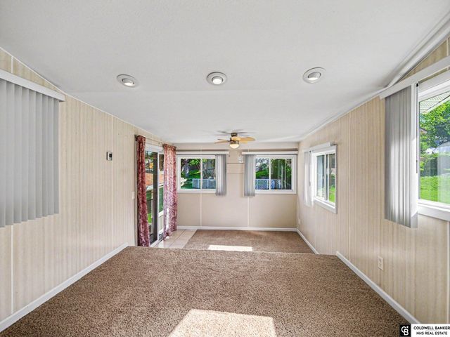 5026 Aspen Drive, Omaha, NE 68157
