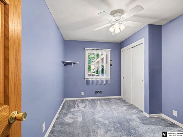 5026 Aspen Drive, Omaha, NE 68157