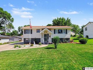 5026 Aspen Drive, Omaha, NE 68157