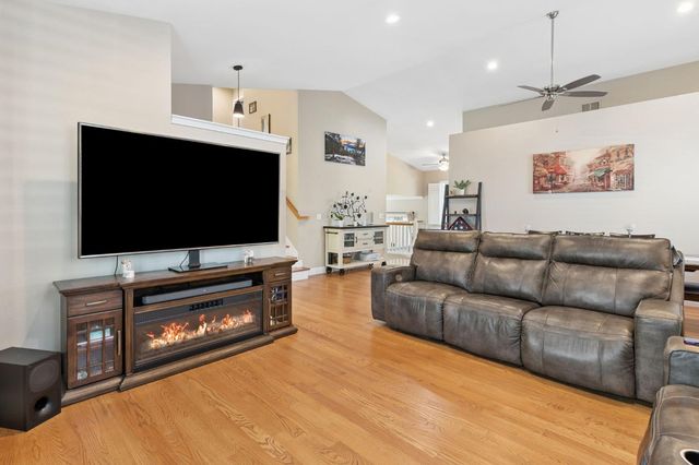 2890 Aquamarine Cir, Rescue, CA 95672