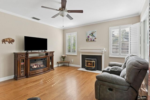 2890 Aquamarine Cir, Rescue, CA 95672