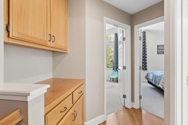 2890 Aquamarine Cir, Rescue, CA 95672